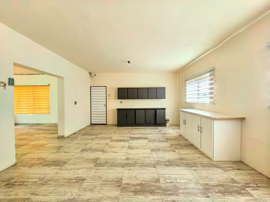 To Let 4 Bedroom Property for Rent in Vaalpark Free State